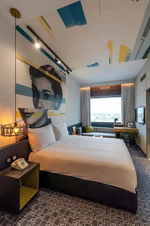 Deluxe Double room (full double bed)