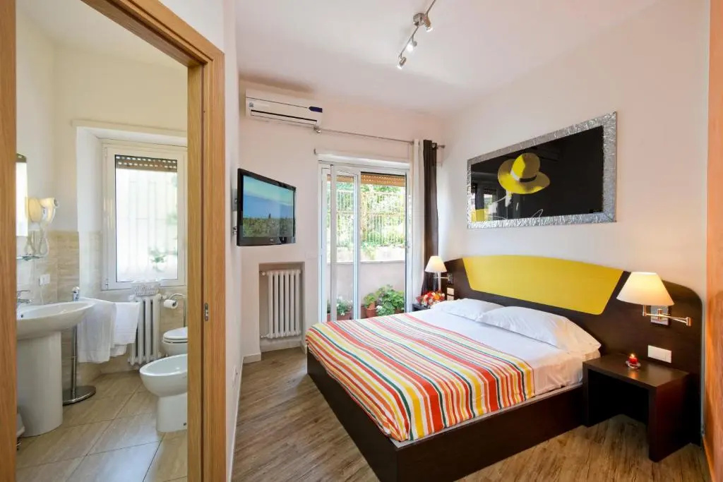 Comfort Double room (full double bed)