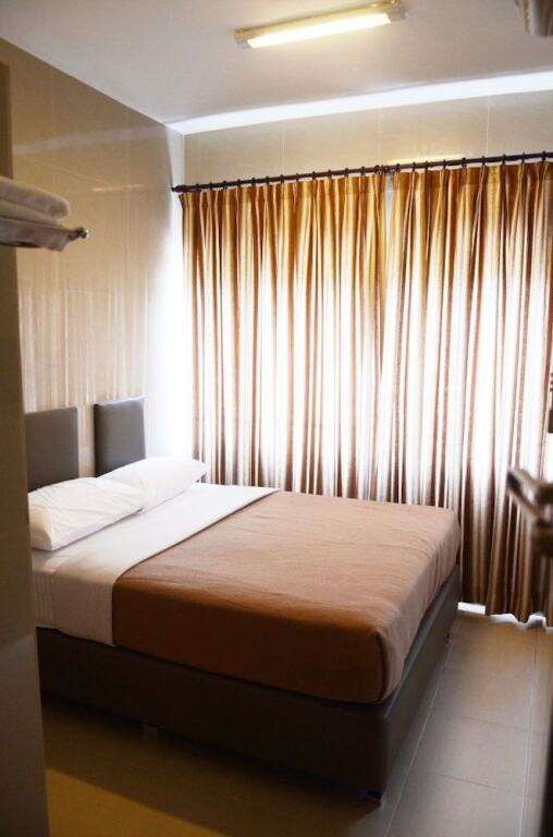 Aura Hotel