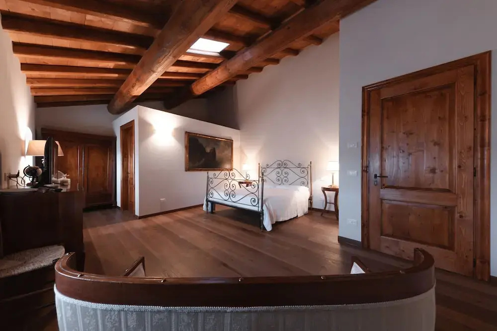 Superior Double room (full double bed)