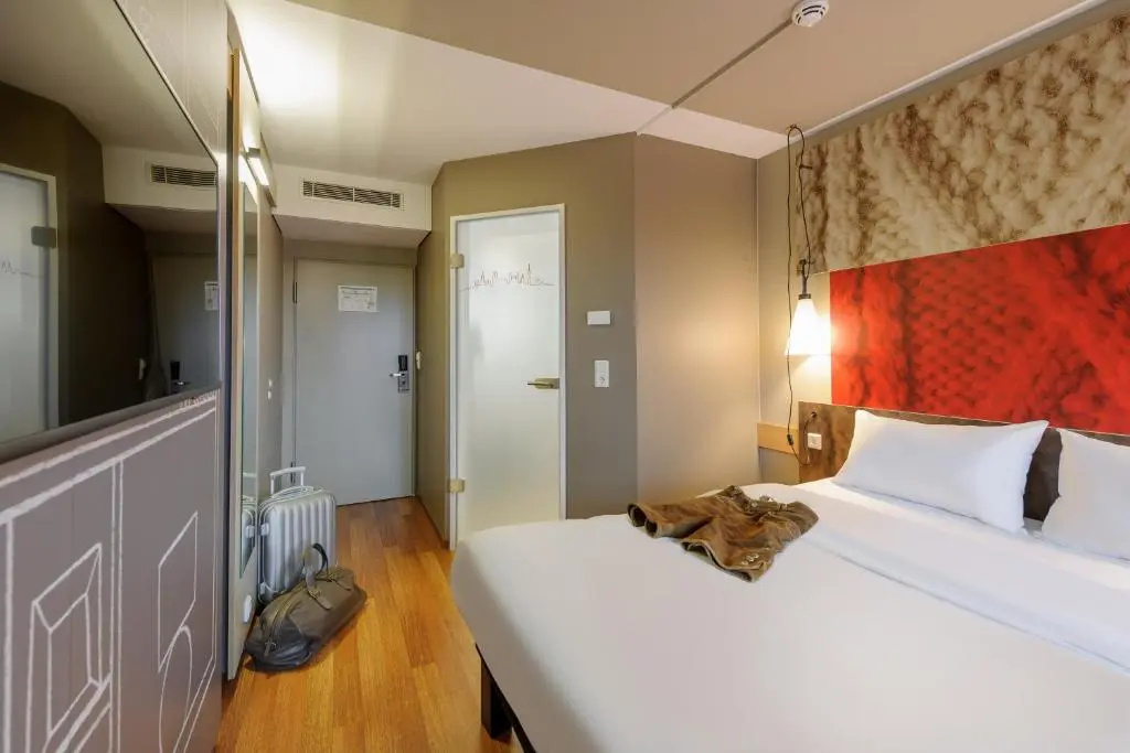 Standard Double room (full double bed)