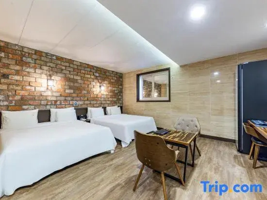 Standard Double room (twin beds)