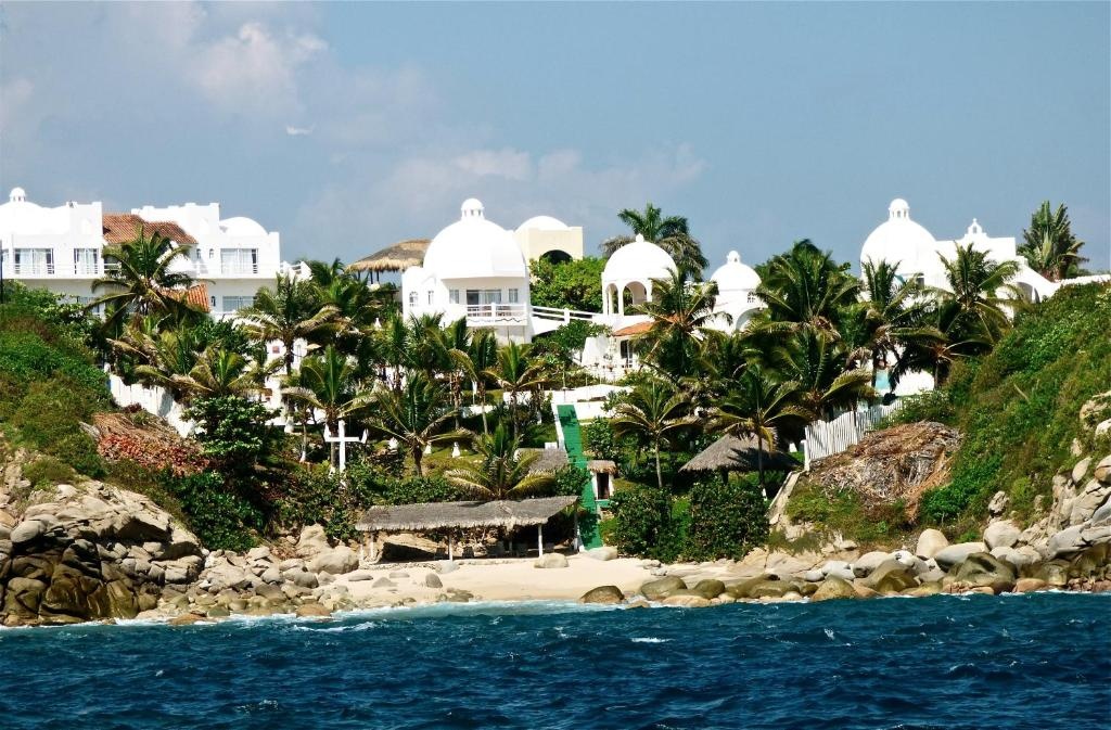 Beach & Waterfront