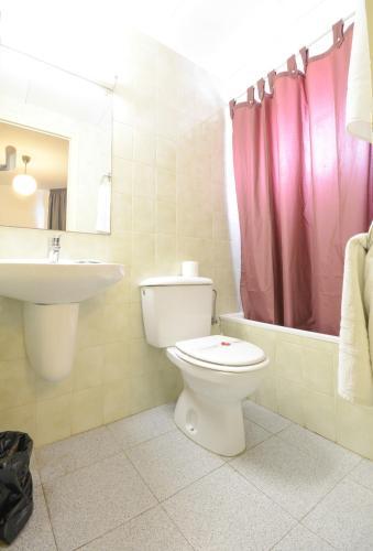 Hostal Ancora by null