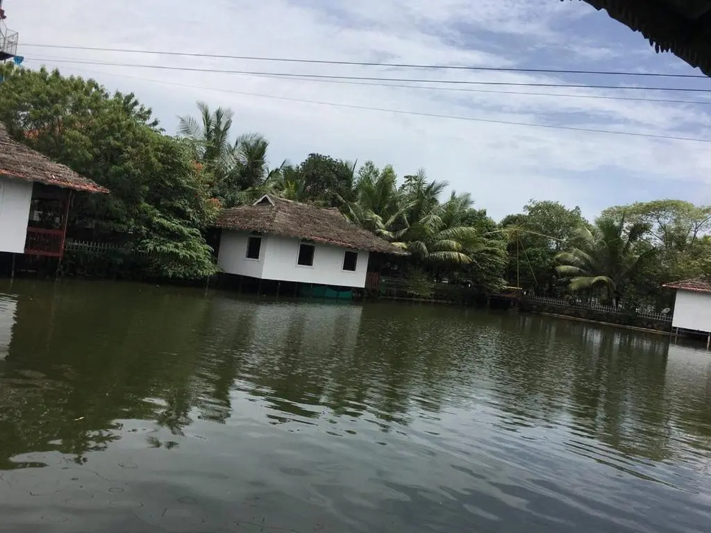 Superior Cottage