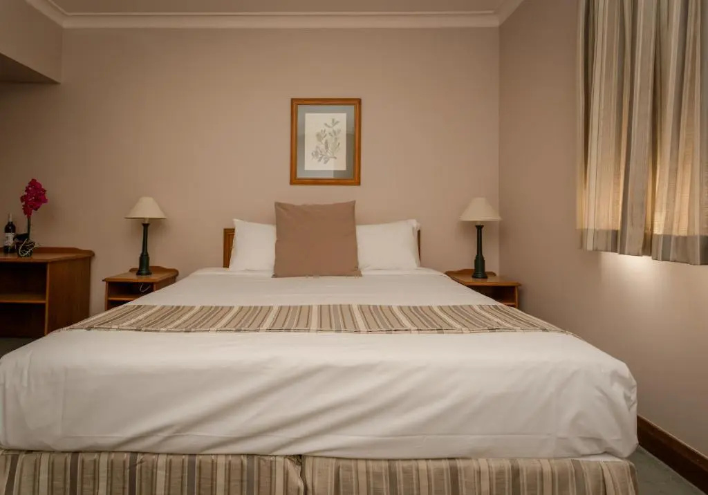 Deluxe Double room (full double bed)