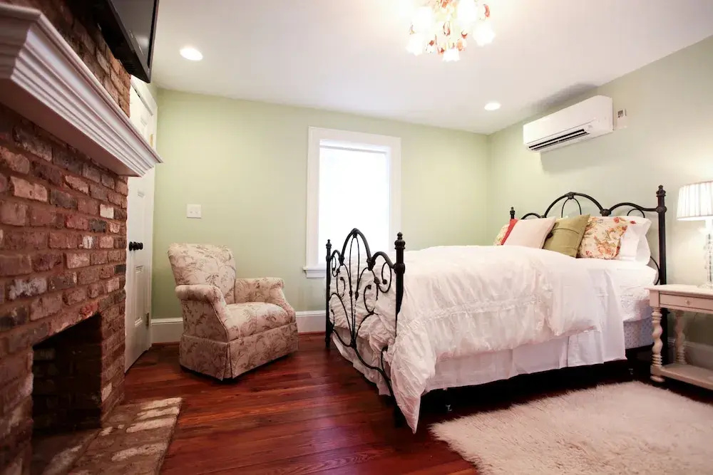 Classic Double Basement room (full double bed)