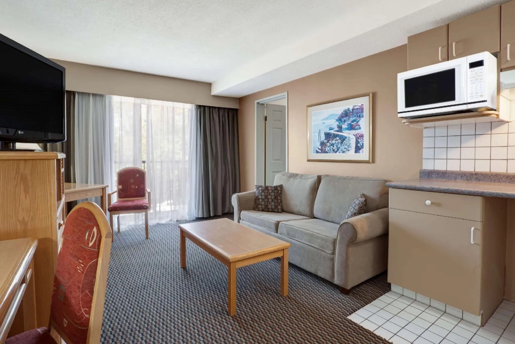 1 Bedroom Double Suite (full double bed)