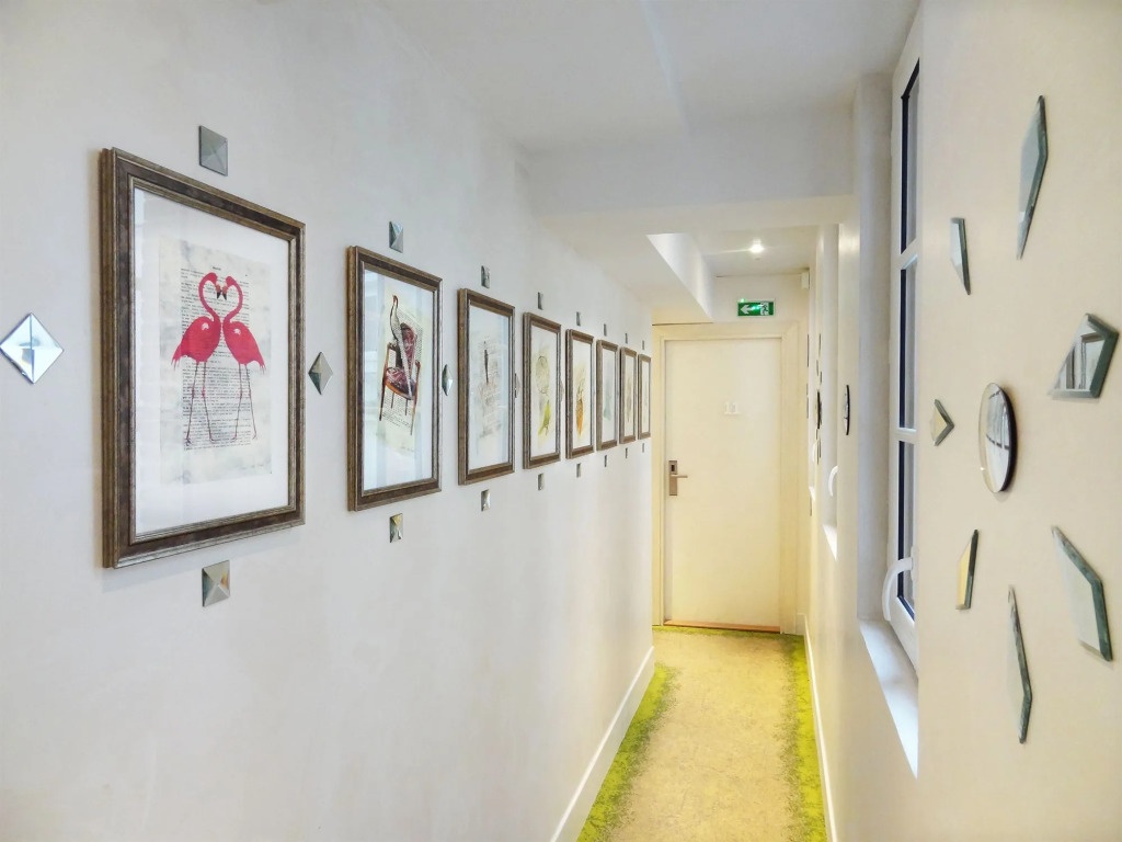 Hotel le Pavillon picture