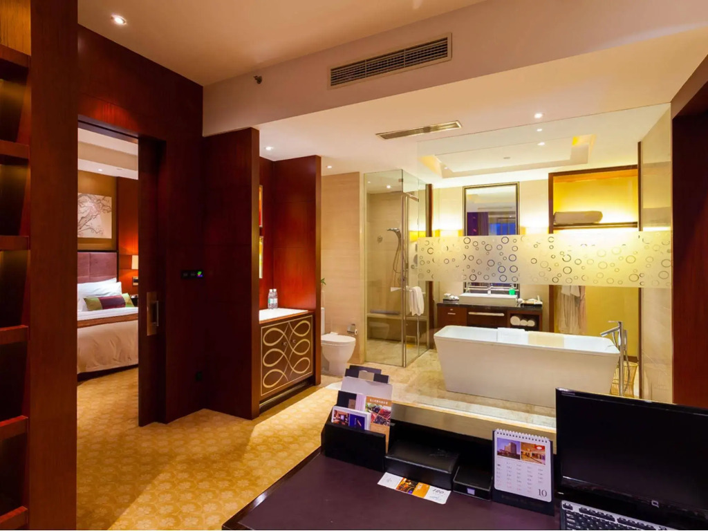 Celebrity City Hotel - фото 3