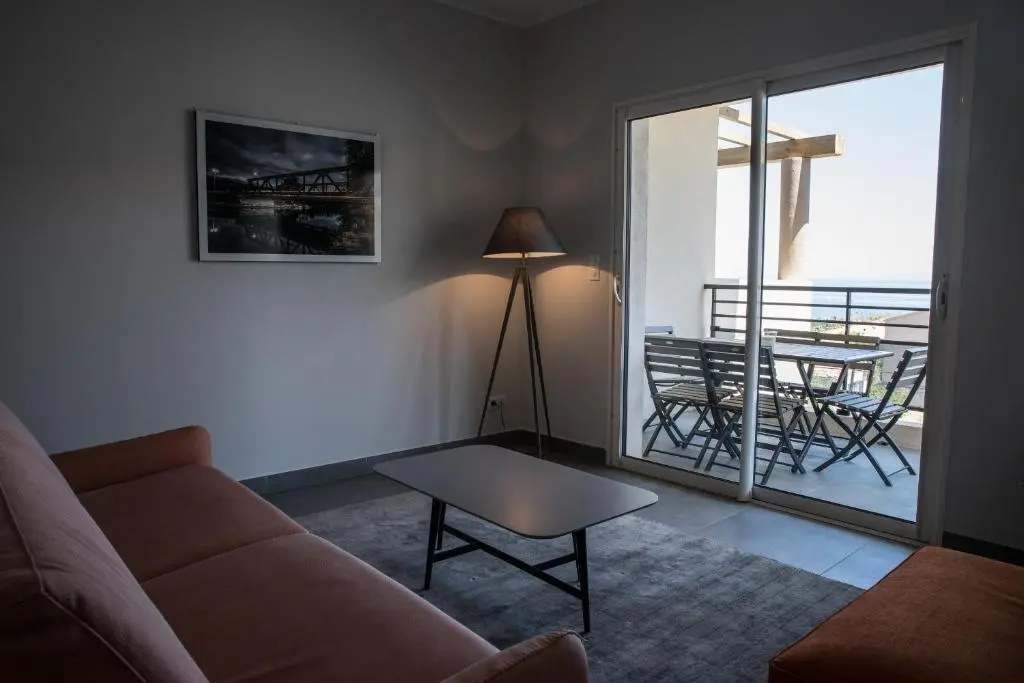 1 Bedroom Apartment with sea view