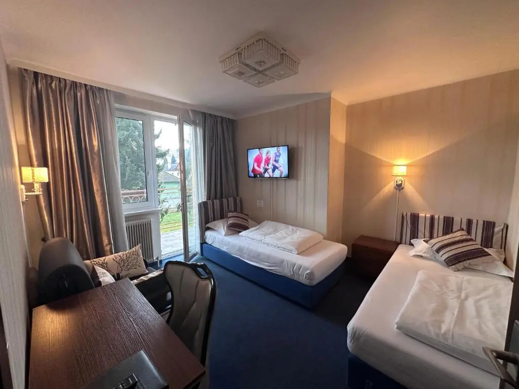 Standard Double room with balcony (twin beds)