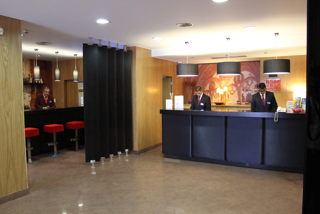 Lobby & Reception