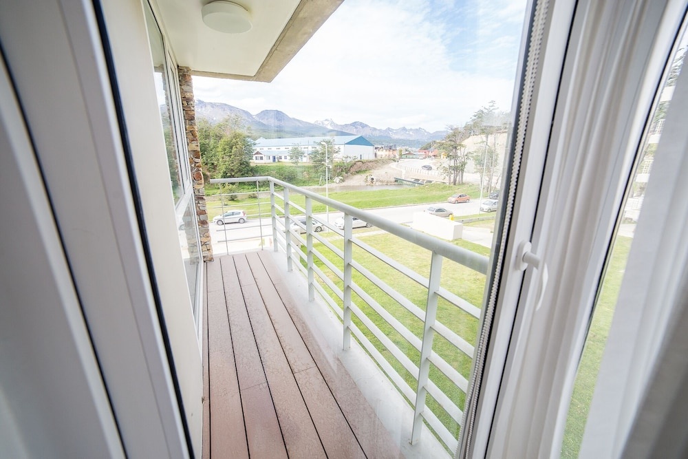 Balcony & Terrace