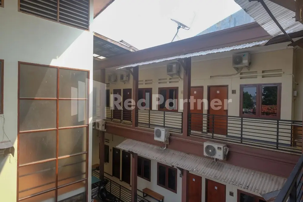 Mutiara Residence Near Simpang Lima Mitra RedDoorz