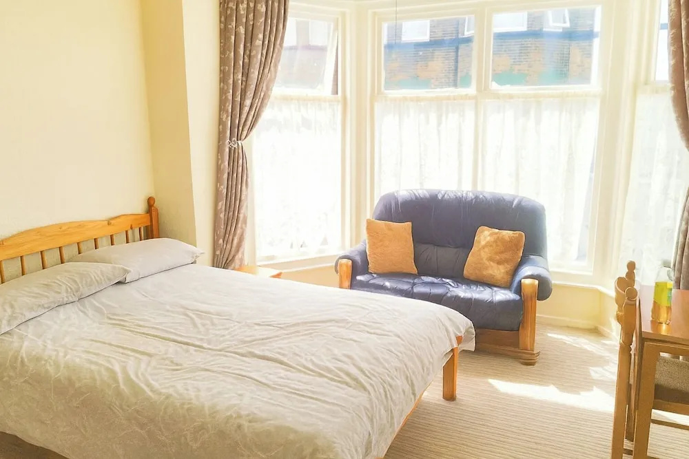 Apsley 4 Sleeps 2 With Free Wi-fi — 3