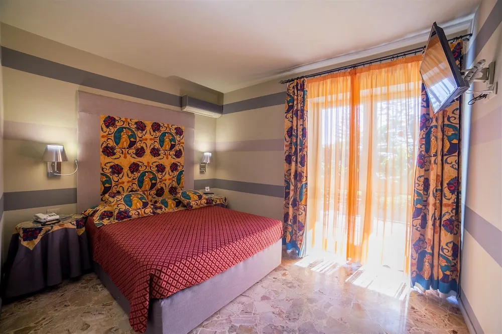 Comfort Double room with balcony (full double bed)