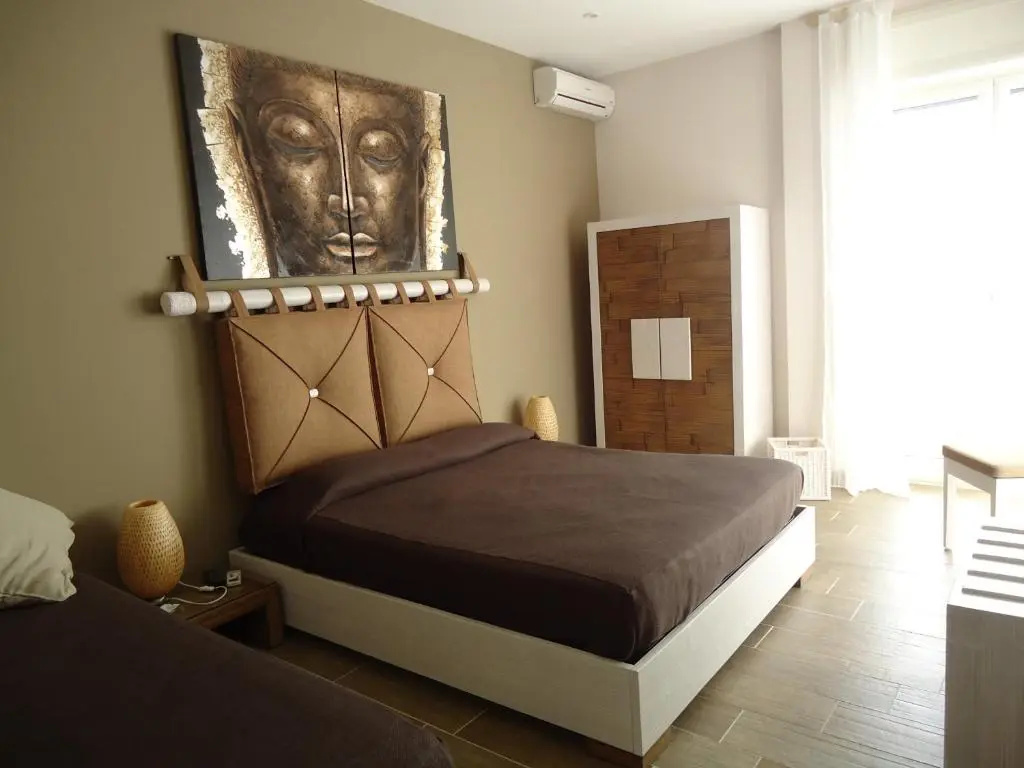 Standard Triple room with sea view