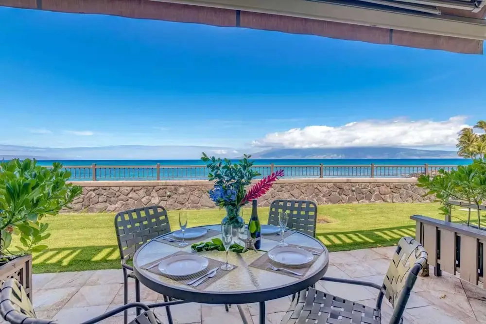 Oceanfront Seaside Sanctuary Stunning Views w 2 Lanais Whales Watching Haven