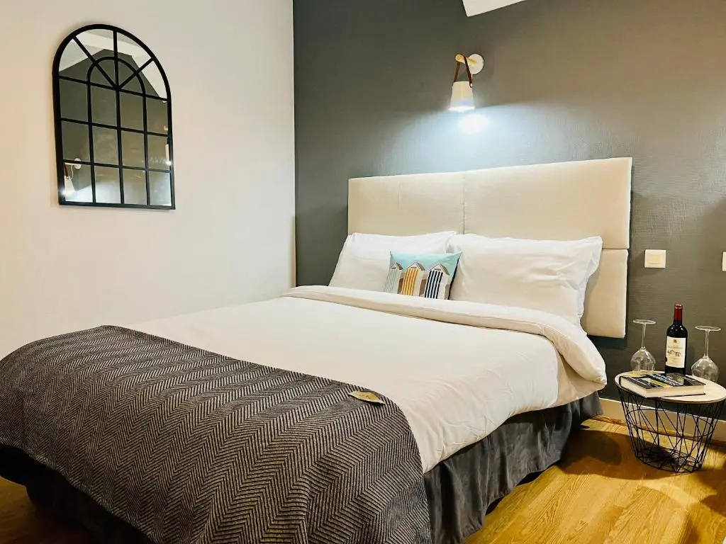 Standard Double room with garden view (full double bed)