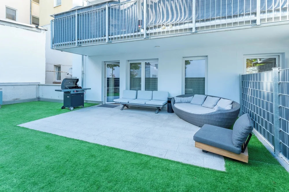 Lit Living Luxus - Box Spring - Parking