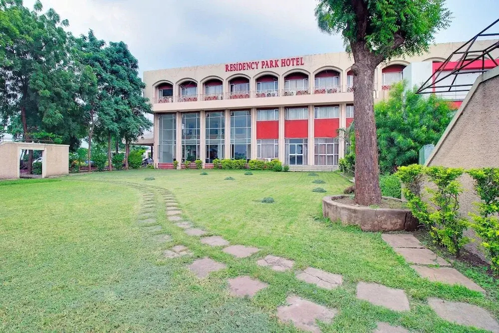 Hotel Residency Park by OYO Rooms