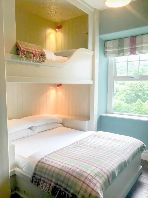 Standard Triple room with mountain view