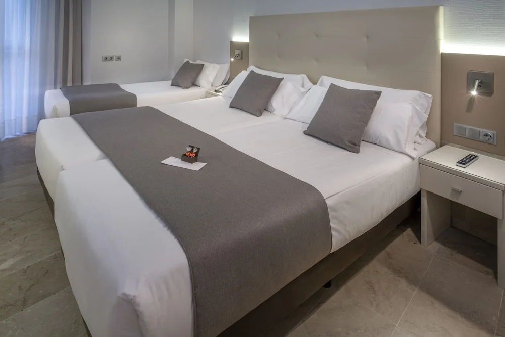 Serhs Del Port Hotel - Chambres
