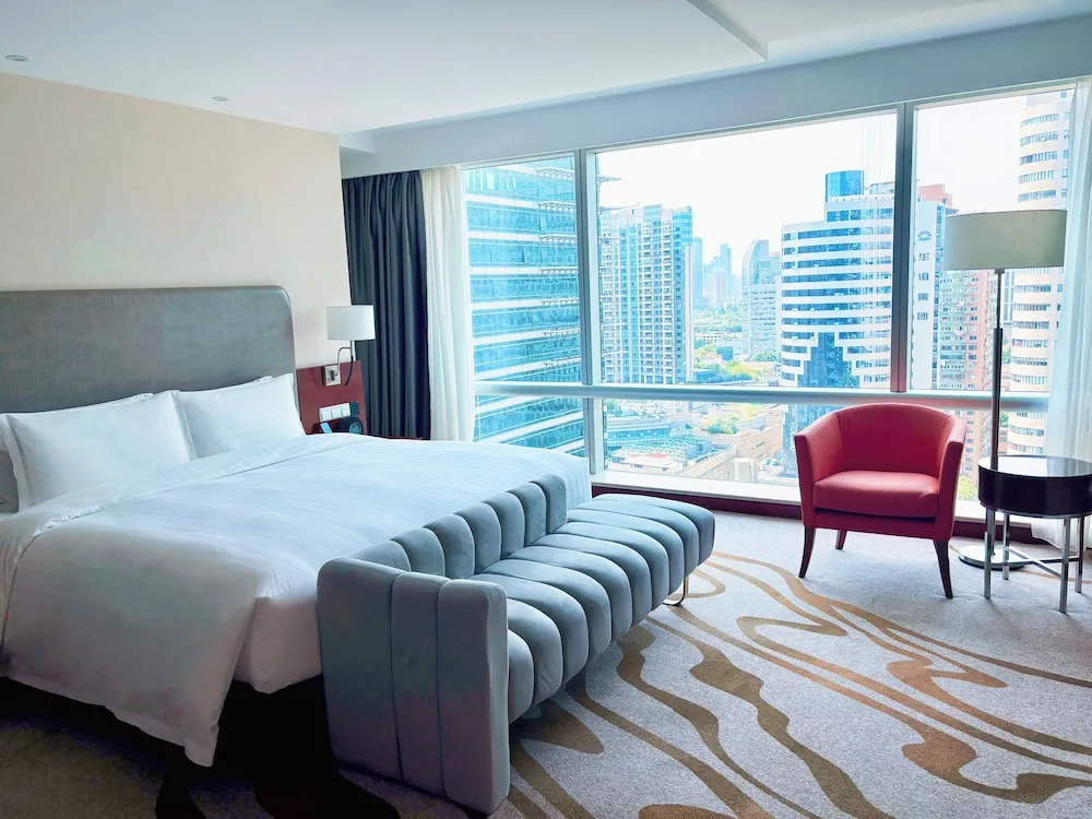 Deluxe Double room (full double bed)