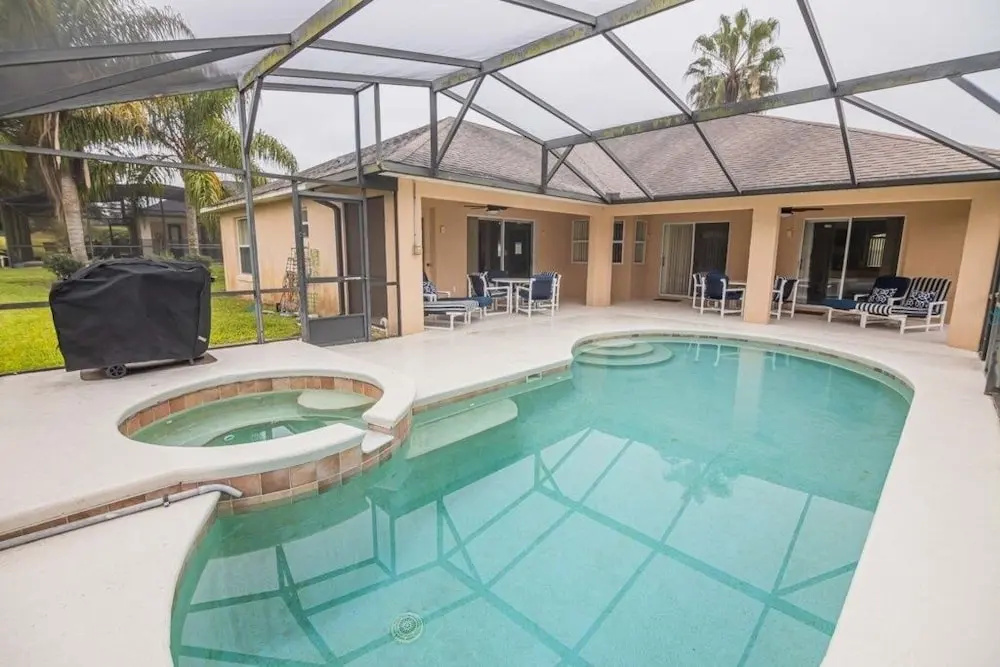 Comfortable Tuscan Ridge Vacation Home 4 Bedroom Home by Redawning