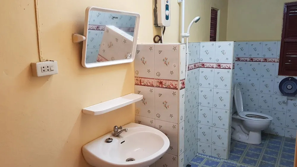 Двухместное бунгало двуспальная кровать в Rainbow Resort