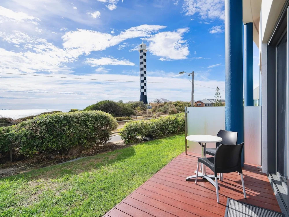 Executive Double room with ocean view (full double bed)