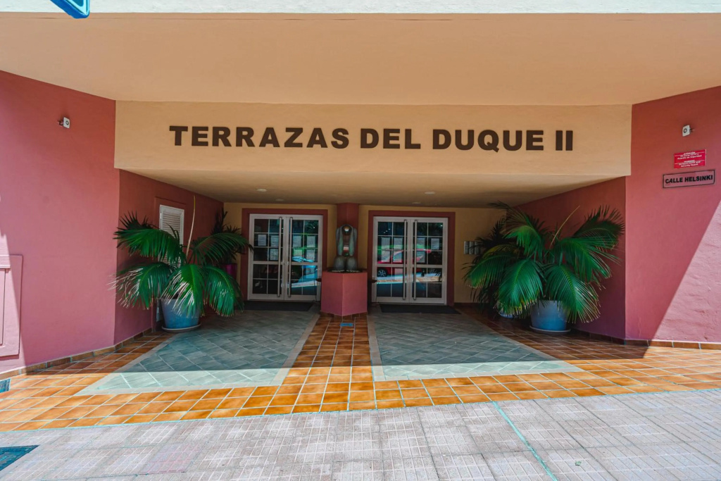 Terrazas del Duque II apartment