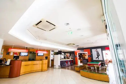 Lobby & Reception