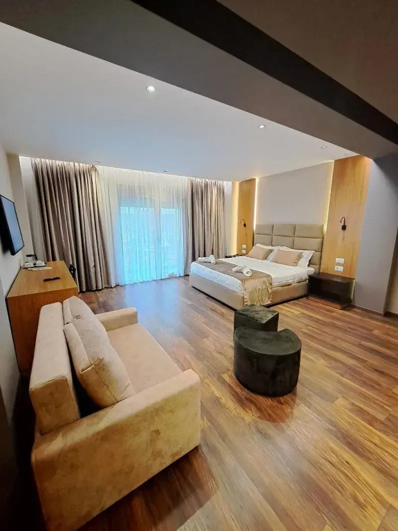 Olivia's Hill Resort — Golem, Tirane