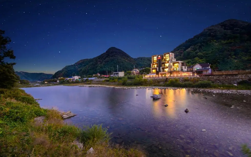 Beach & Waterfront