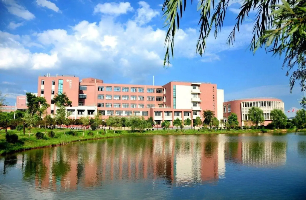New Beacon Chuyue Hotel (Jiangxia Tan Xinpei Park Subway Station)