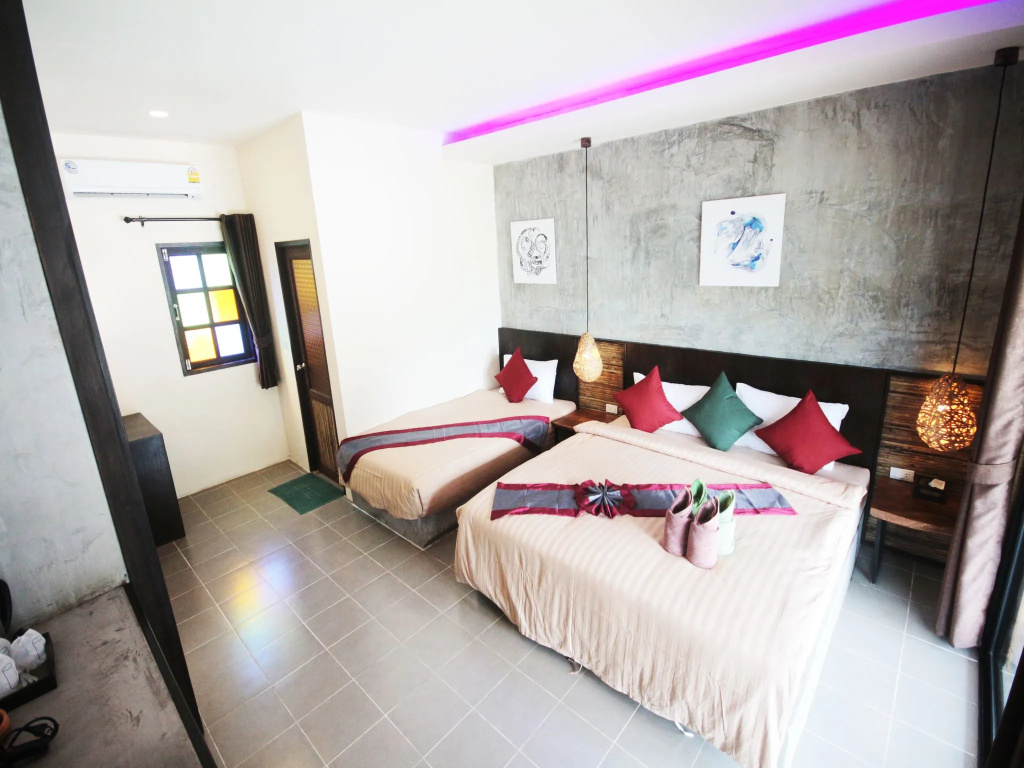 Standard Double room (full double bed)