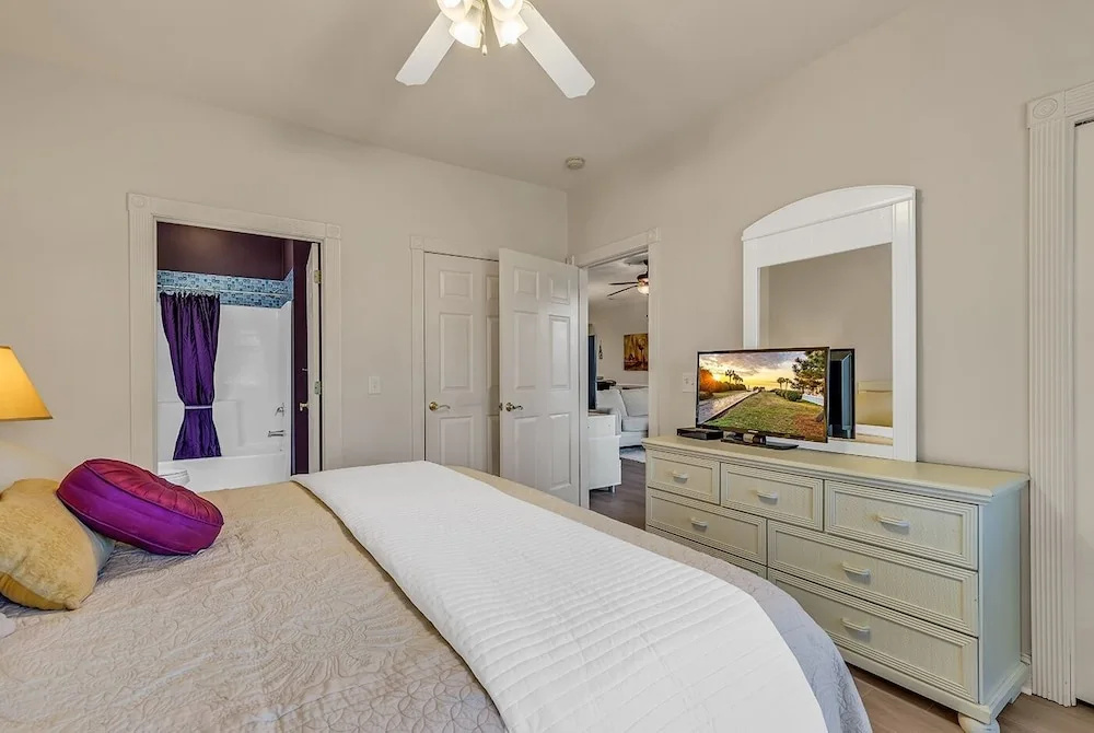 4809 Luster Leaf Circle Magnolia Pointe 202 2br 2ba 2 Bedroom Condo by RedAwning - Chambres