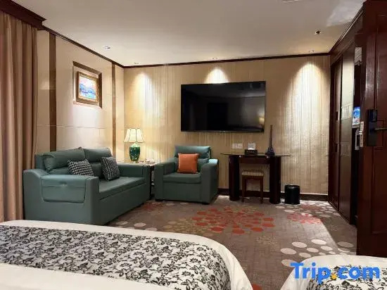 Deluxe Suite