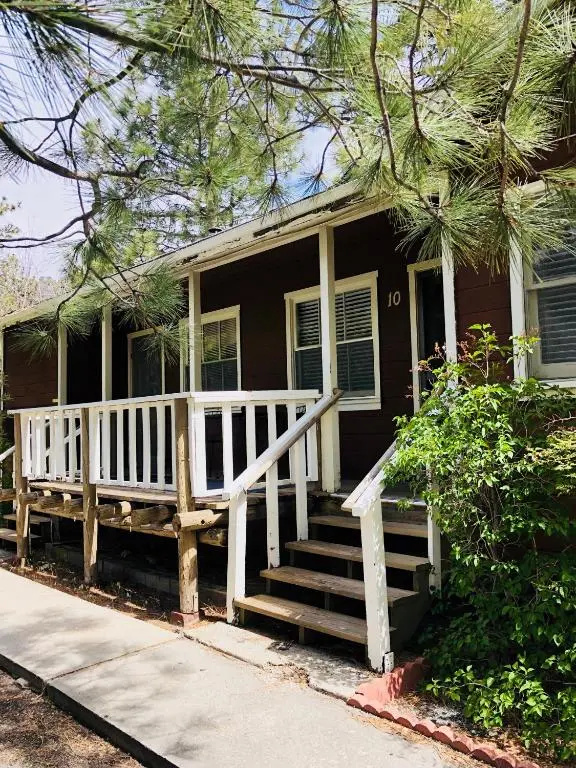 Deluxe Double room with mountain view (full double bed)