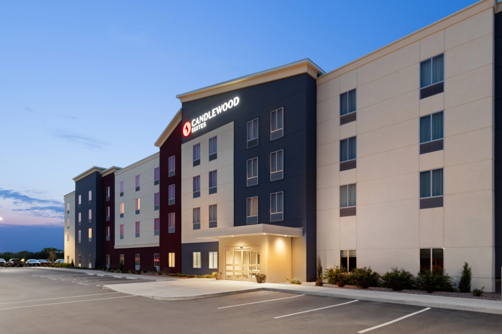 Candlewood Suites Mcpherson by IHG