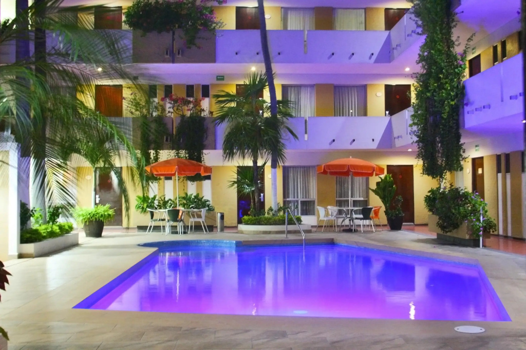 Azteca Inn - Général