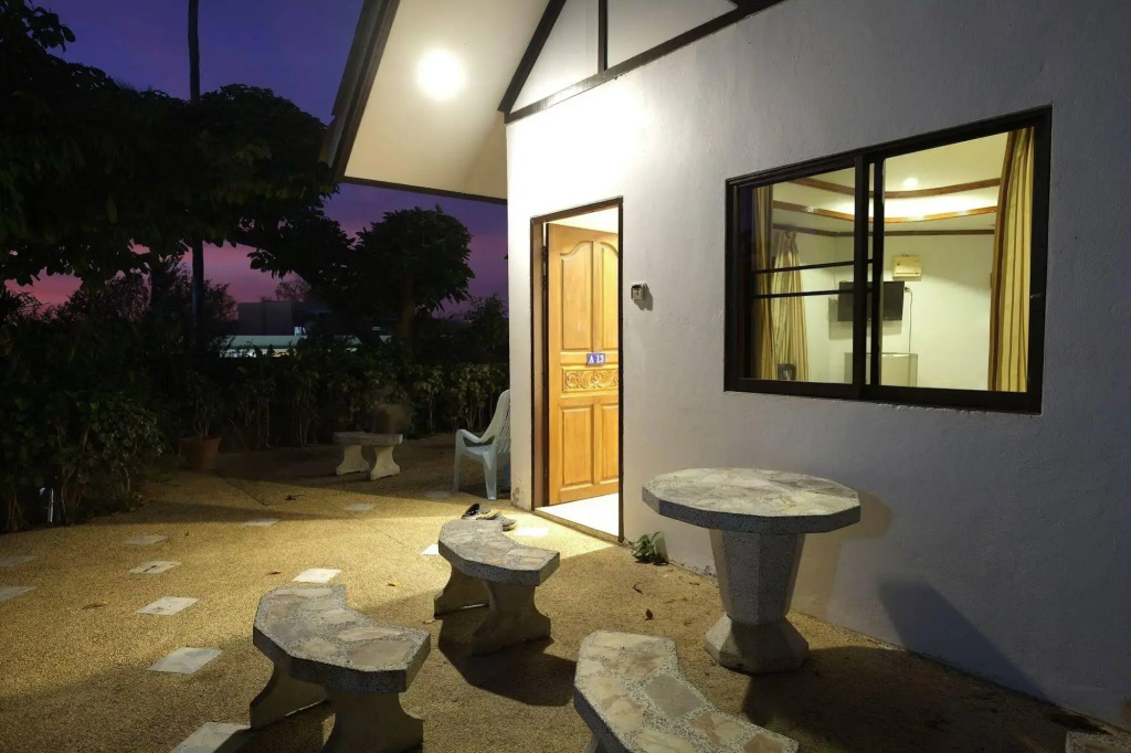 Cool Breeze Bungalows