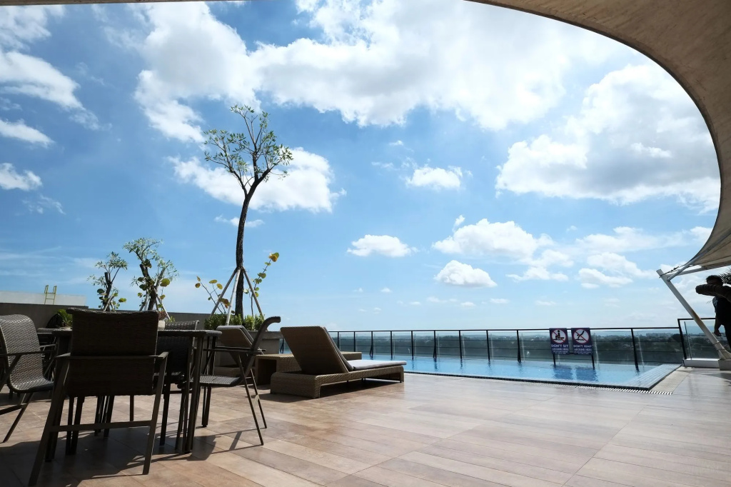Beach & Waterfront