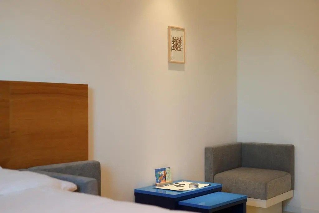 Deluxe Double room (full double bed)