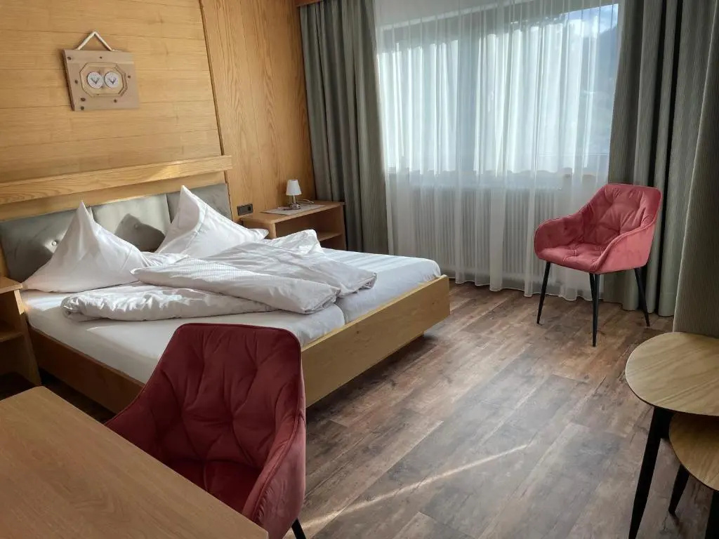 Standard Double room (full double bed)