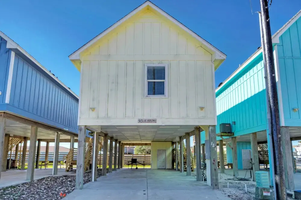 2 Homes on the Bay, Shared Waterfront Pool + Boat Dock Laguna Village Paradise