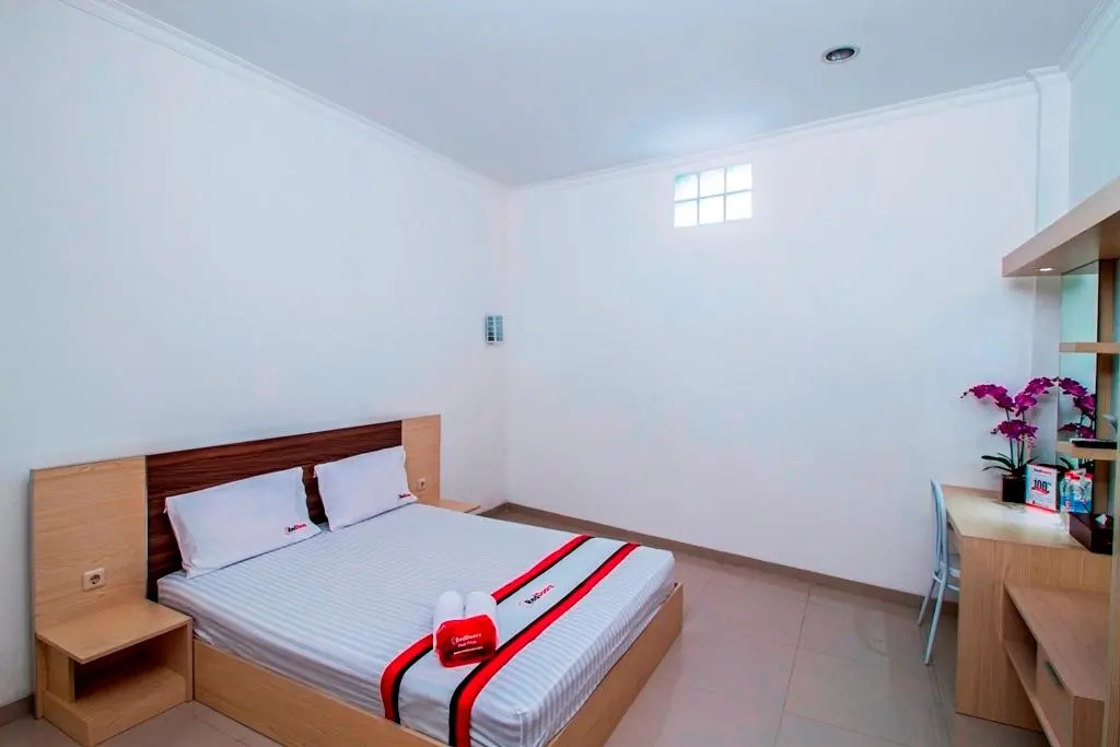 RedDoorz @ Jatiwaringin - Chambres