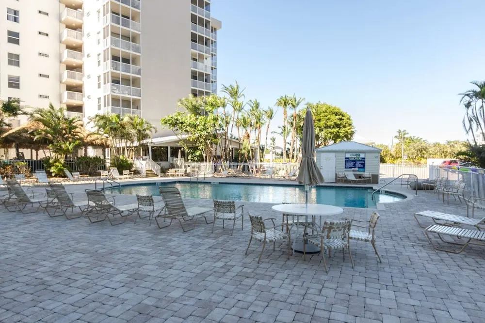 Beach & Tennis 5908